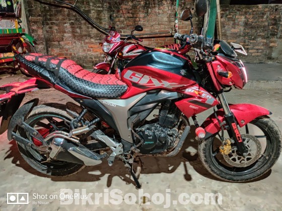 Suzuki Gixxer